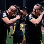 Đội Nữ MU Gây Sốc: 6 Trận Thắng Liên Tiếp, CĐV 'Tóc Dài' Frank Ilett Vẫn Chưa Được Cắt Tóc 1