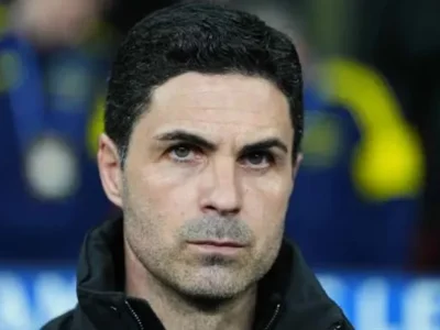 Sốc: Arsenal sẵn sàng sa thải Arteta, Cesc Fabregas là tân HLV?