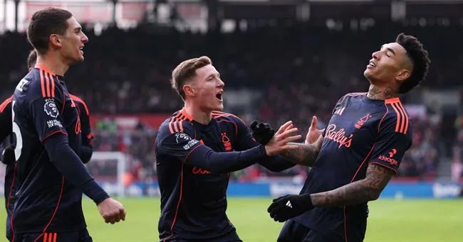 Nottingham Forest đang lên phong độ mạnh mẽ Nottingham Forest đang lên phong độ mạnh mẽ