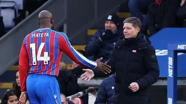Crystal Palace đang trong cơn khủng hoảng phong độ Crystal Palace đang trong cơn khủng hoảng phong độ