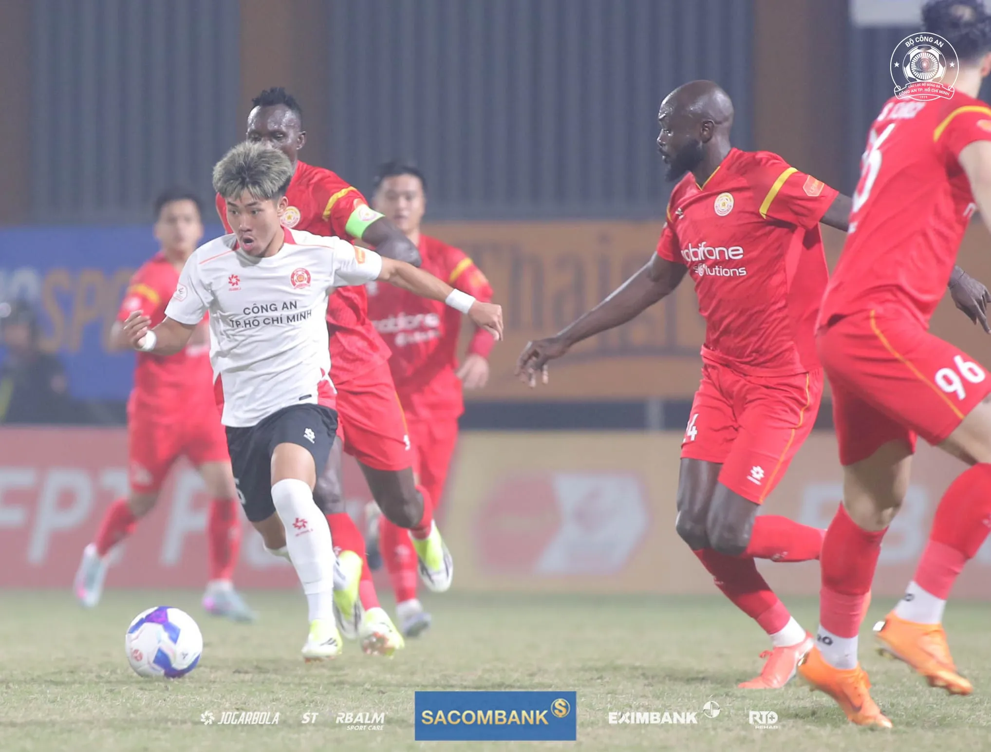 Sao trẻ Việt kiều ghi bàn ngay trong lần đầu xuất hiện tại VLeague 1