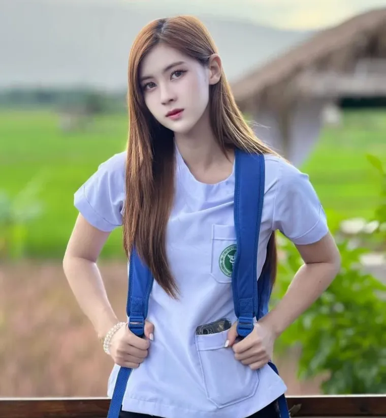 Mỹ nhân người Thái mê Đình Bắc, Trung Kiên gây chú ý khi đến Việt Nam 7